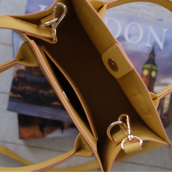 Yellow Handbag - Picture 4 of 4